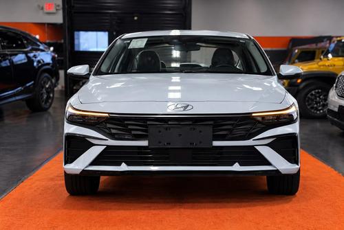 Hyundai Elantra 2025