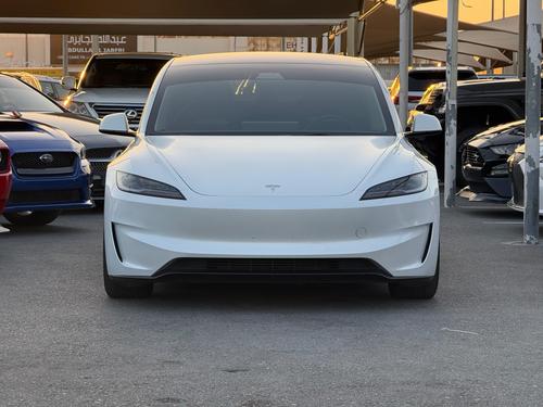 Tesla Model 3 2024