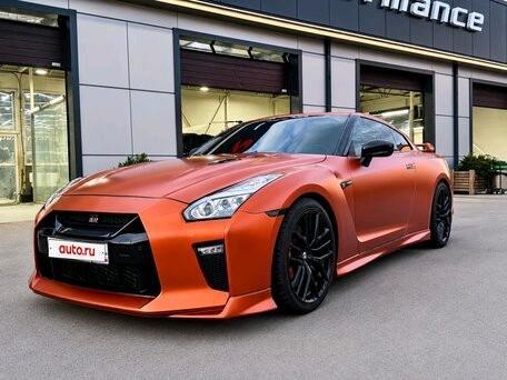 Nissan GT-R 2015